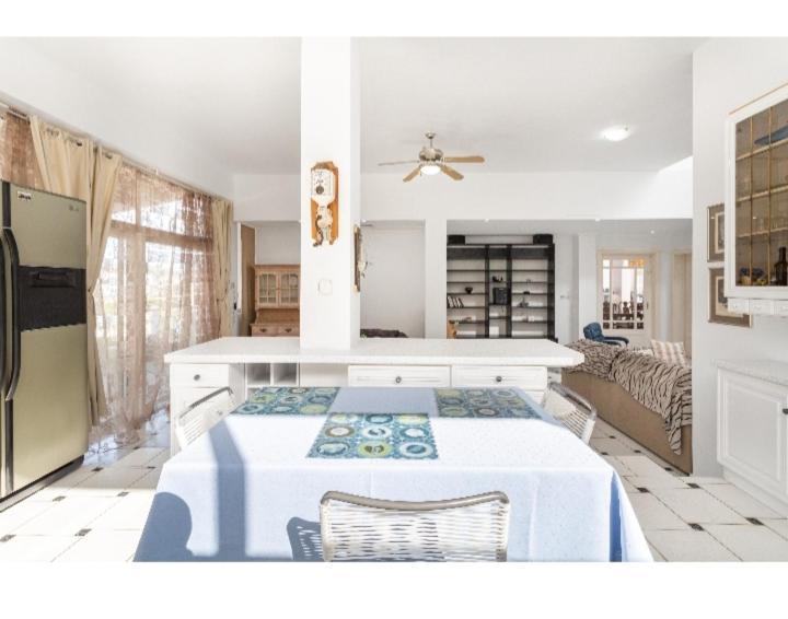 Artemis Villa Near Athens Airport Markópoulon Eksteriør bilde